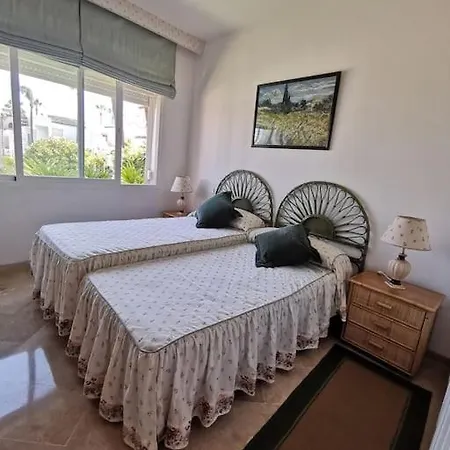 Piso Con Piscina A 1 Min Playa Apartment *